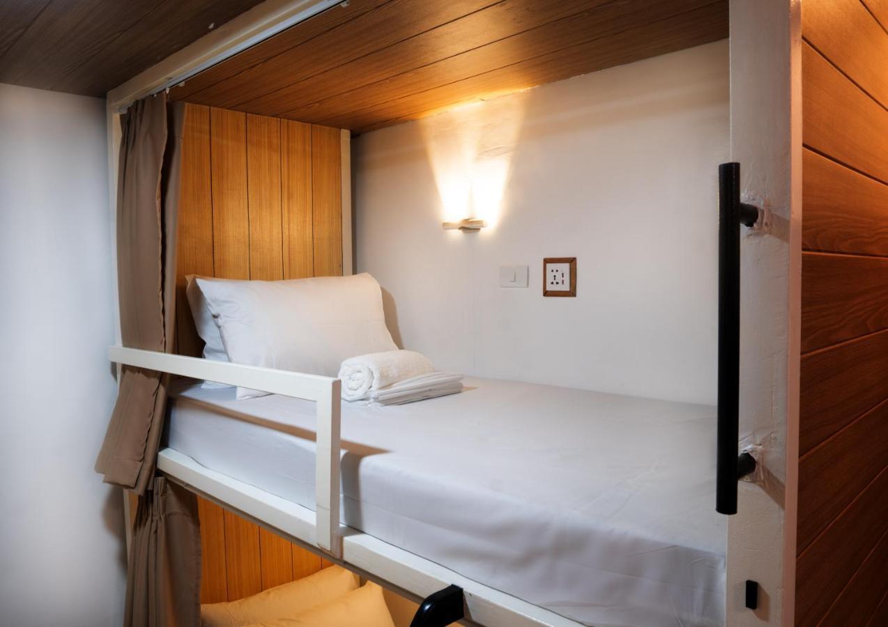 B&B Backpackers Coron Buitenkant foto