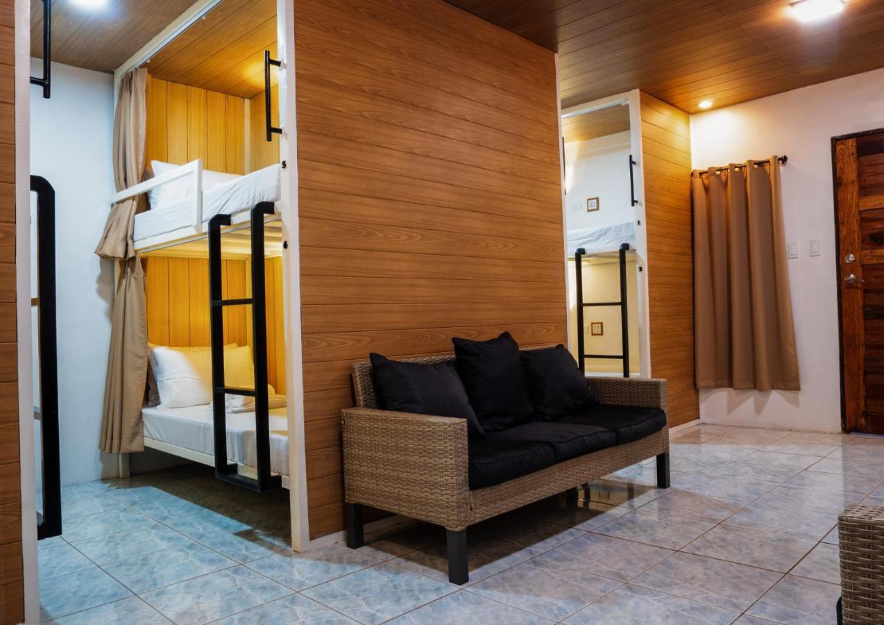 B&B Backpackers Coron Buitenkant foto